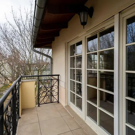 Large Victus In With 2 Terraces Parking And Bathtub By Renters Apartamento *